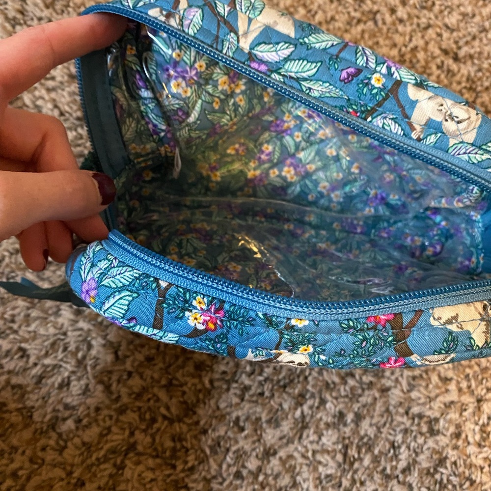 Vera Bradley medium makeup bag
